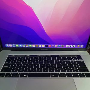 Macbook pro 2016 15in core i7 ram 16g ssd 512G, pin mới thay